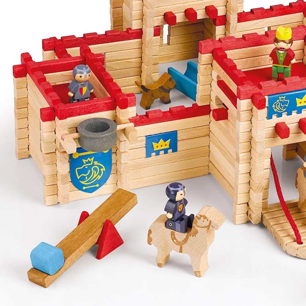 Château Fort  Maison de poupée en bois, Idée de jeux, Château en bois